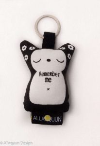 pöllö avaimenperä mustavalkoinen